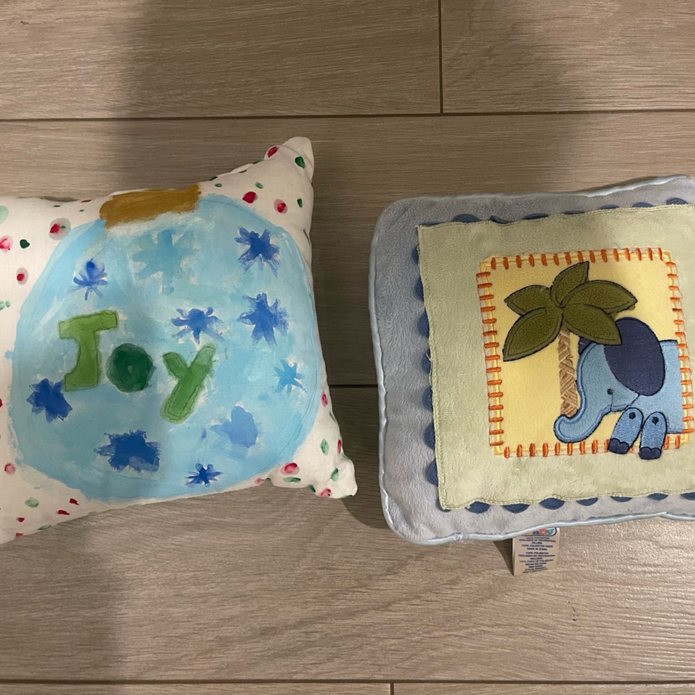 Baby pillow set